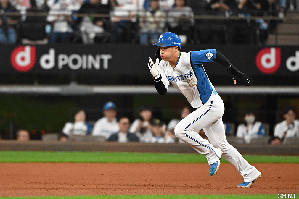 7回裏、代走の矢澤選手03