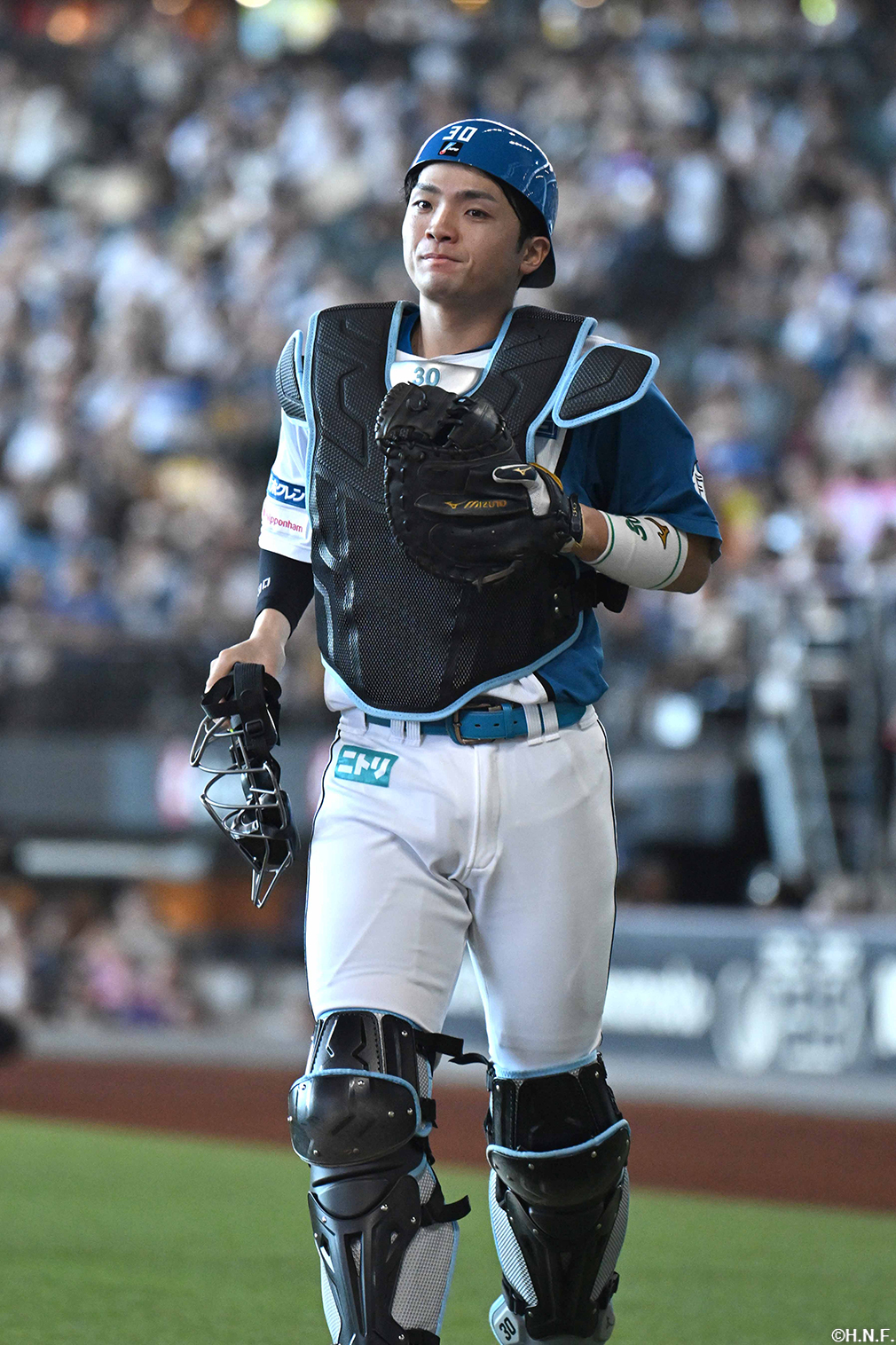 試合前、スタメンマスクの郡司選手01