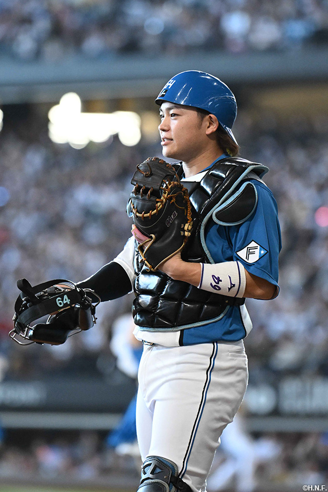 試合前、スタメンマスクの田宮選手02