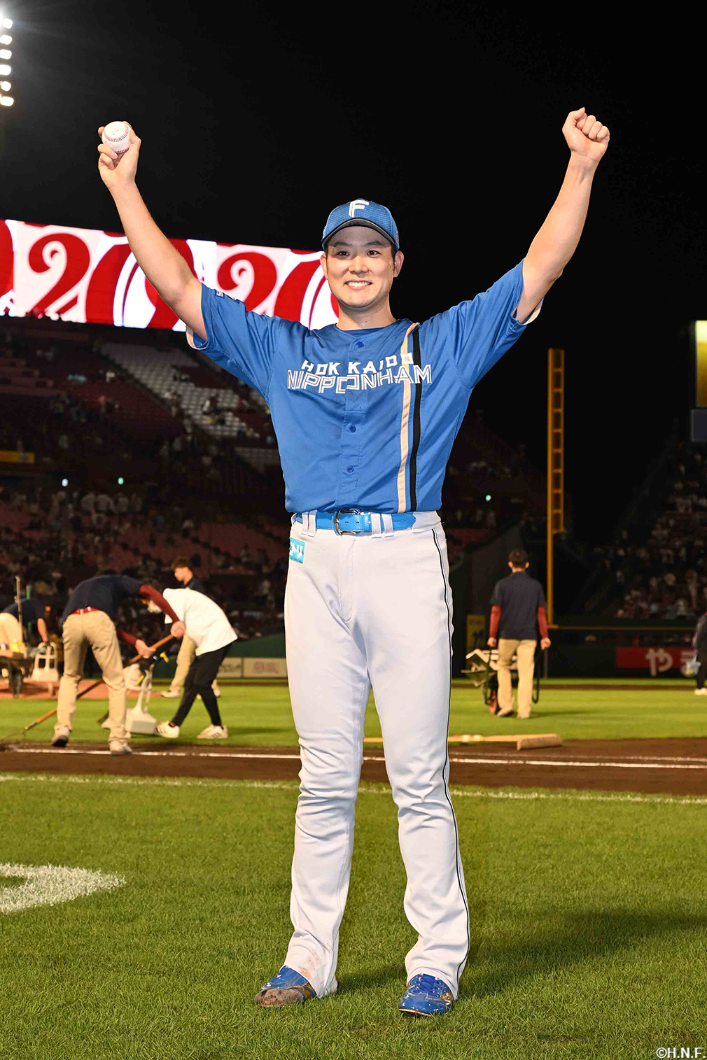 ヒーローの齋藤友投手01