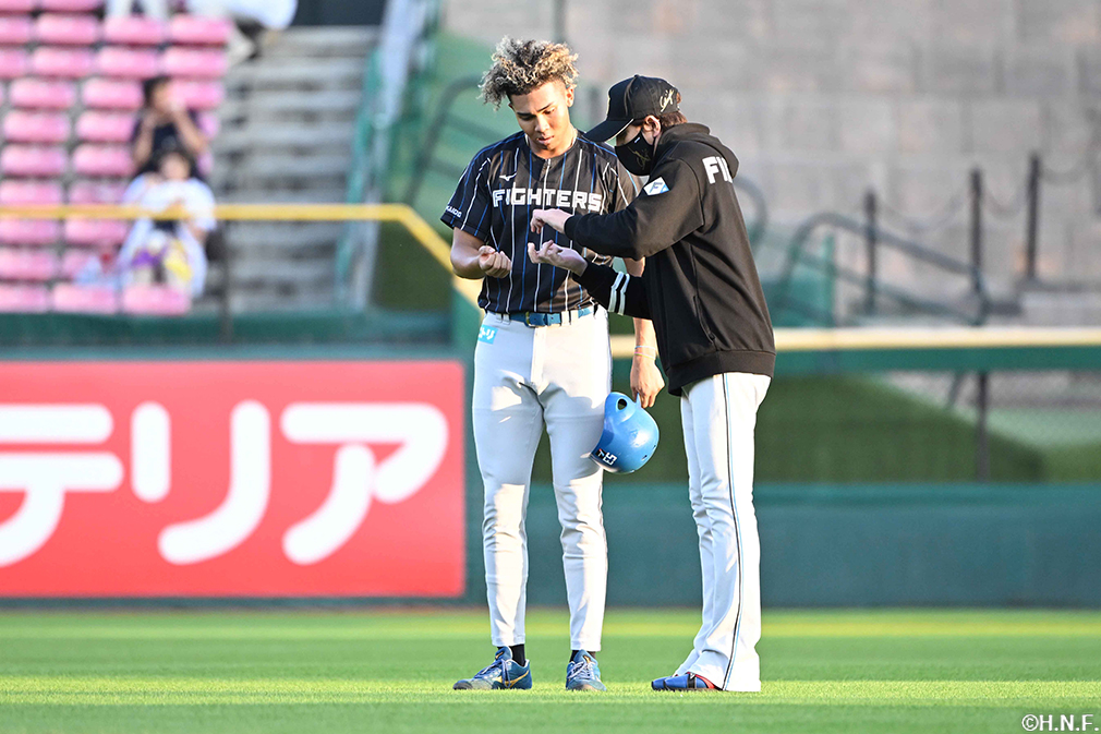 試合前、水谷選手と新庄監督01