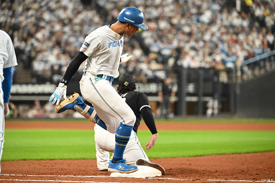 5回裏、内野安打を放った万波選手