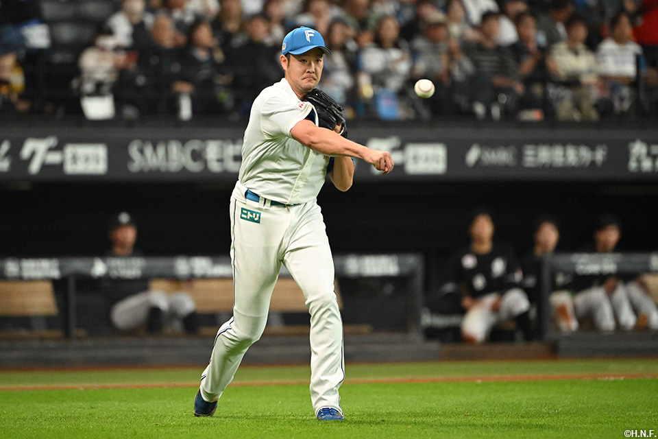 8回、三番手の齋藤友投手02