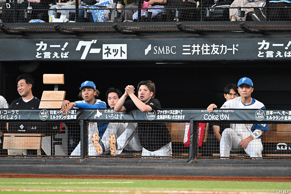 7回裏、戦況をみつめる金村投手