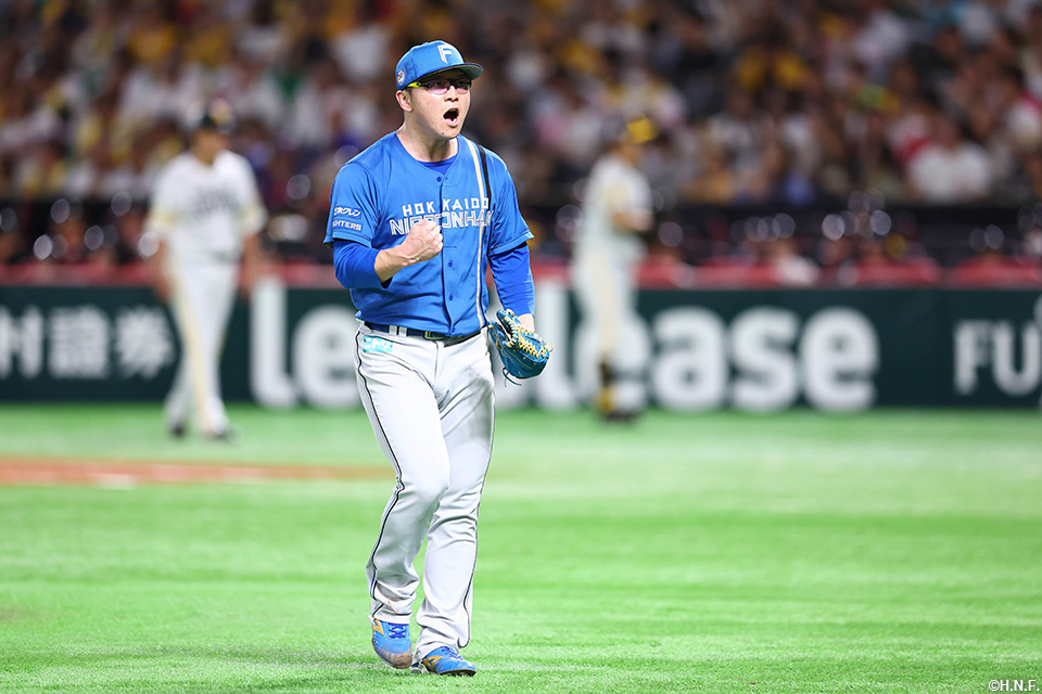 4回裏を抑えた生田目投手