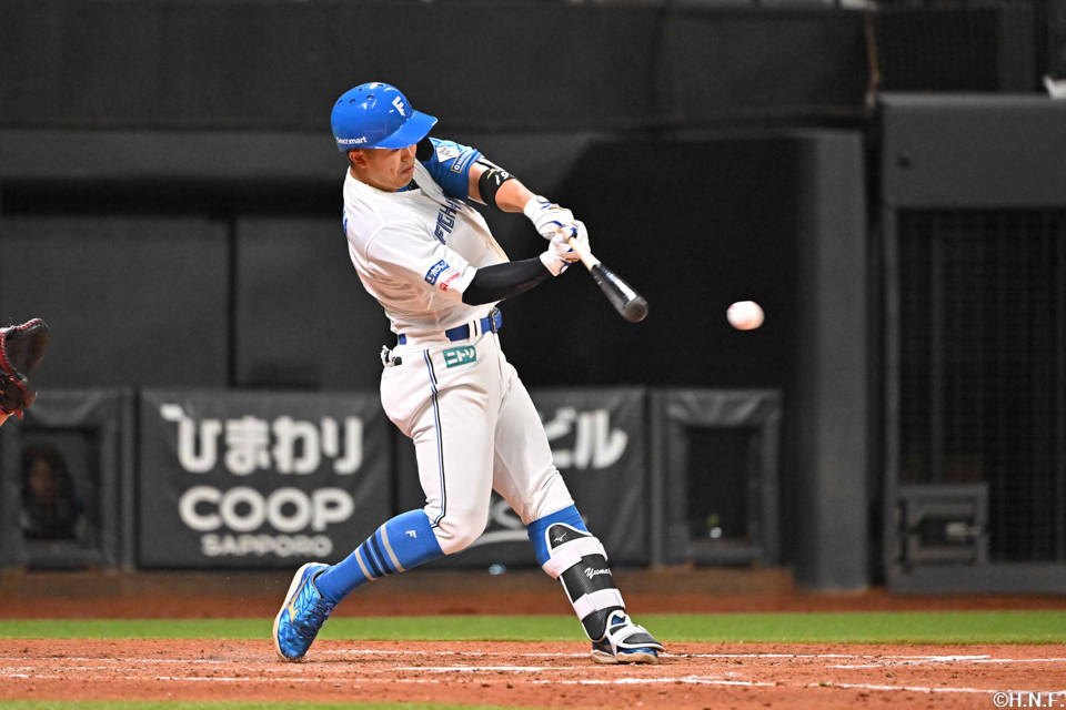 5回裏、レフトへ二塁打を放つ今川選手01