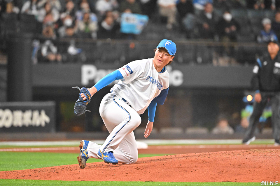 6回、三番手の山﨑福投手01