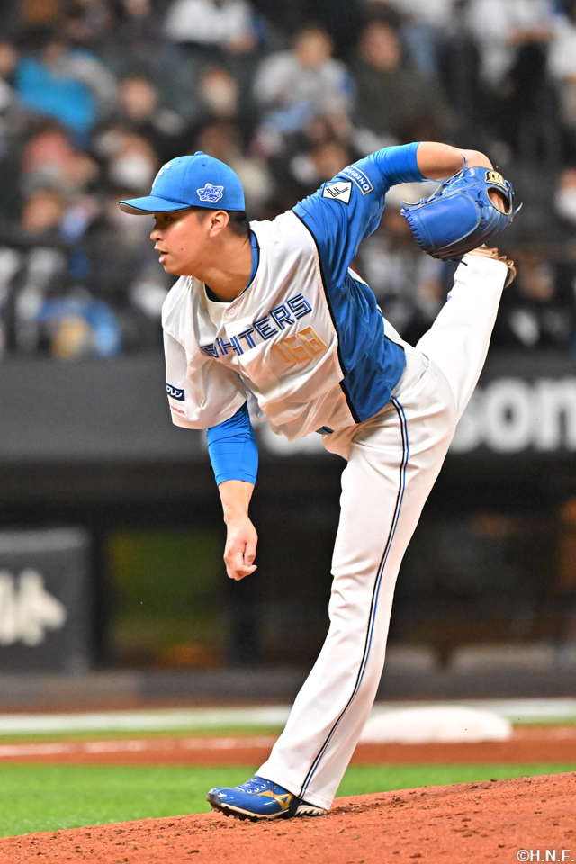 9回、四番手の松岡投手01