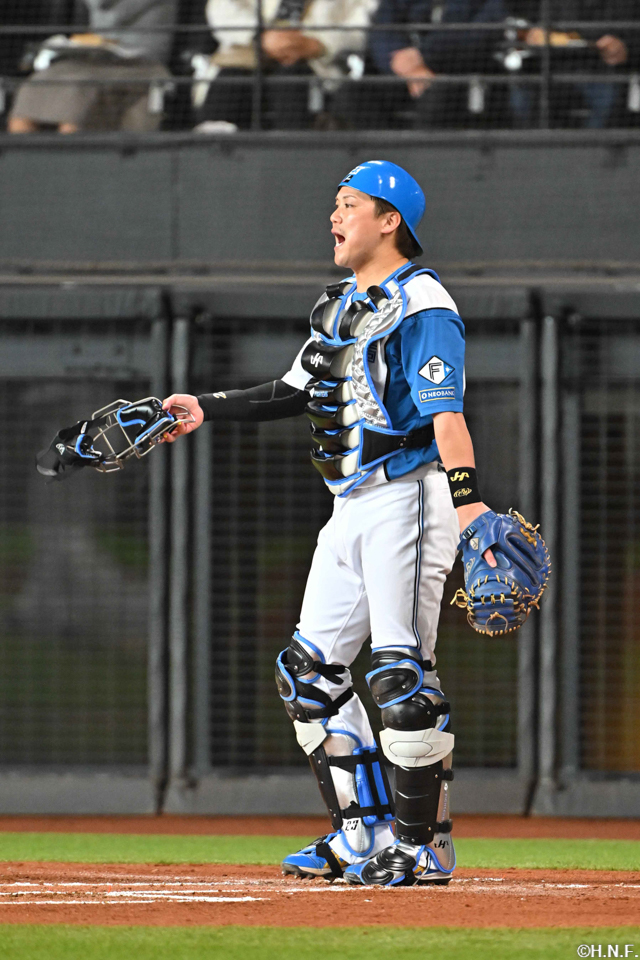 2回表、スタメンマスクの伏見選手