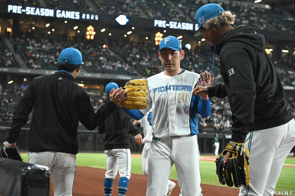 先発の加藤貴投手08