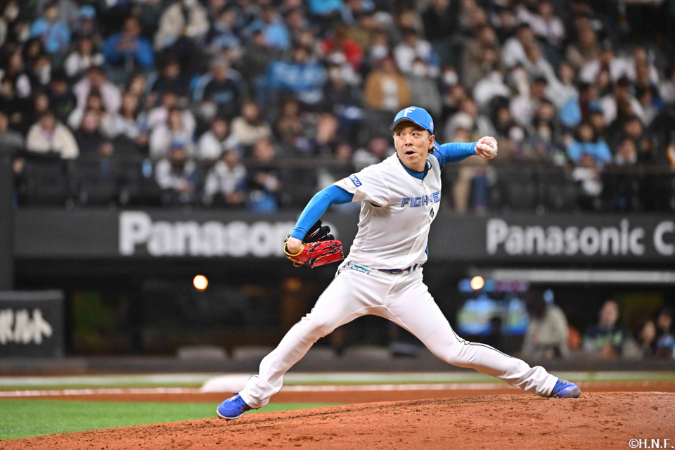 8回、三番手の宮西投手