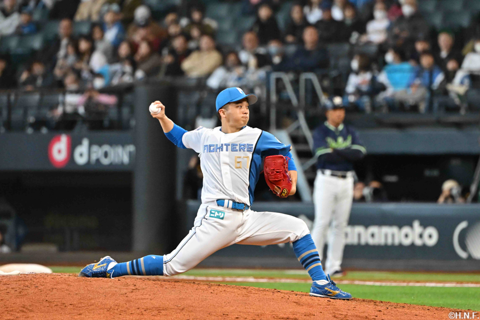 8回、五番手の山本拓投手02