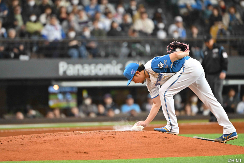 先発の伊藤投手04