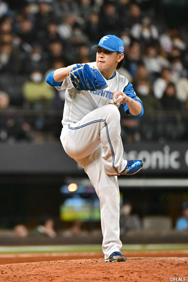 9回、四番手の河野投手01