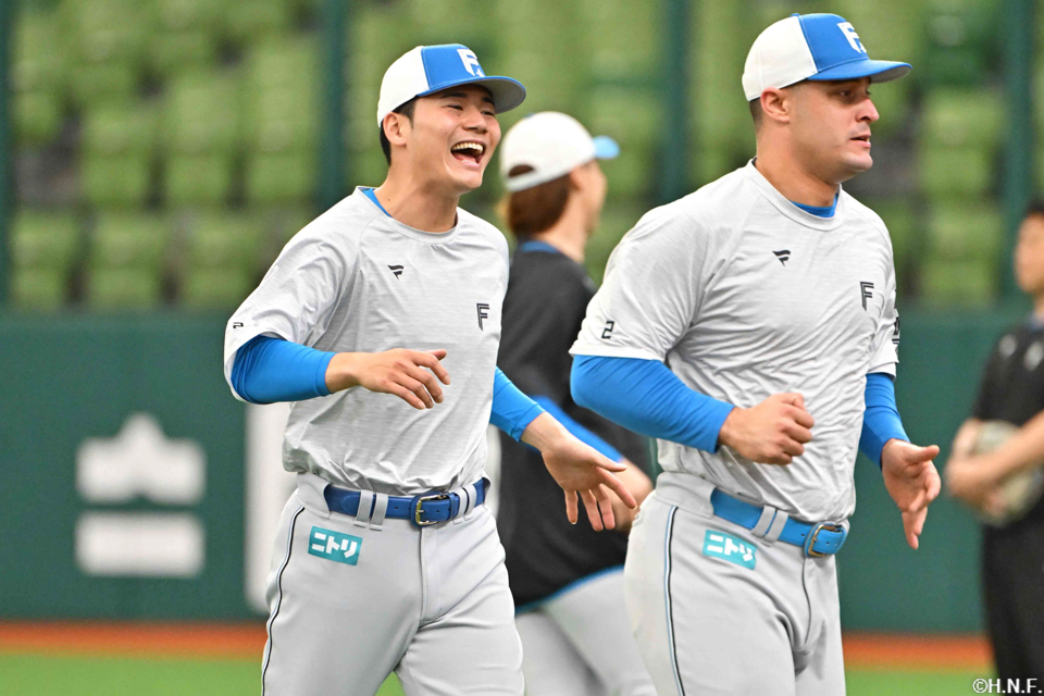 練習前の選手達07