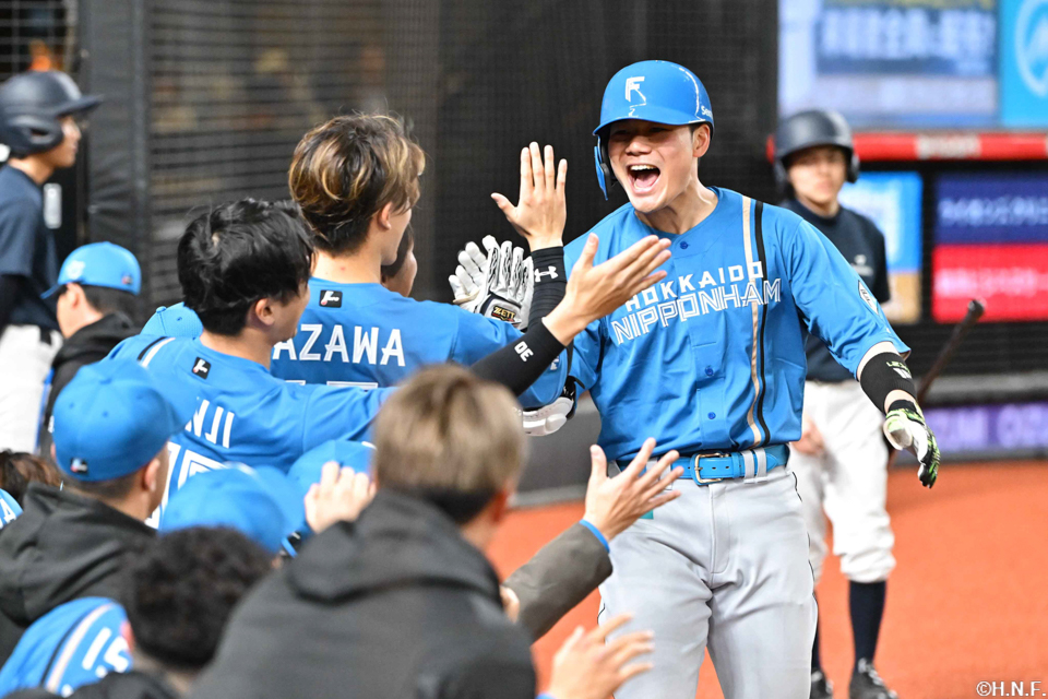 7回表、先制の本塁打を放つ清宮選手05