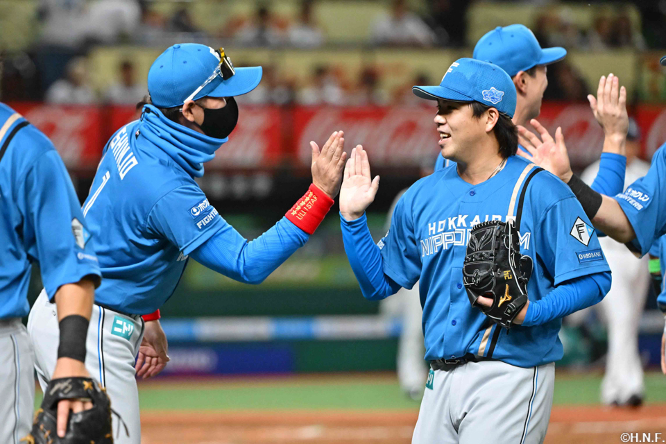 新庄監督と金村投手