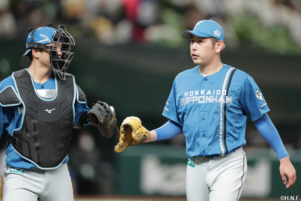 2回裏、郡司選手と加藤貴投手