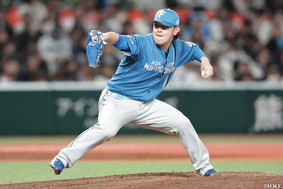 8回、四番手の河野投手