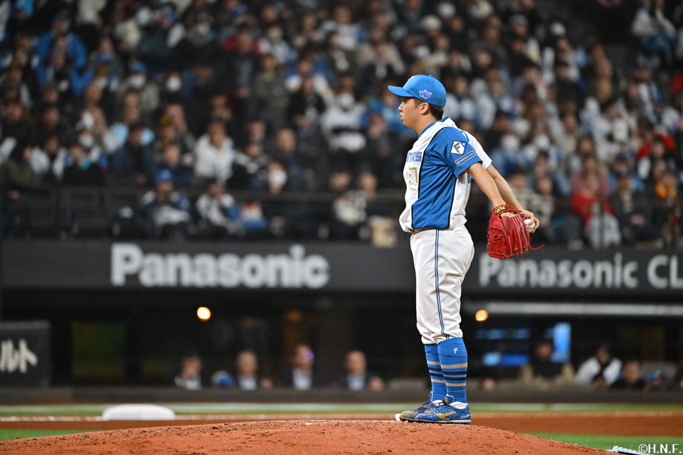 6回、二番手の山本拓投手04