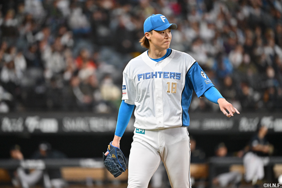 5回表を抑えた山﨑福投手02