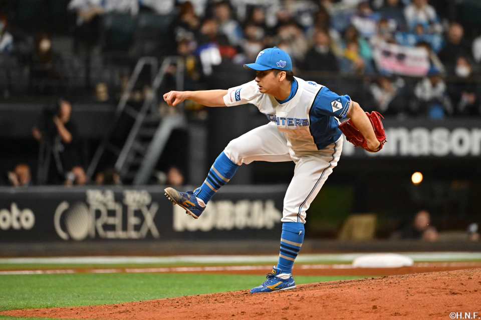 9回、四番手の山本拓投手04