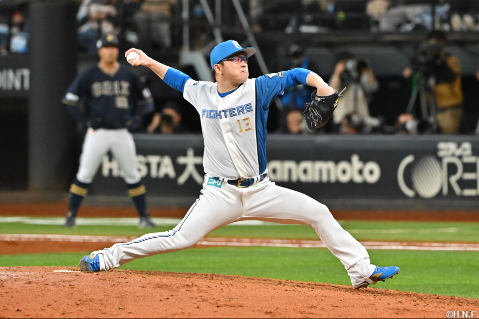 9回、四番手の生田目投手02