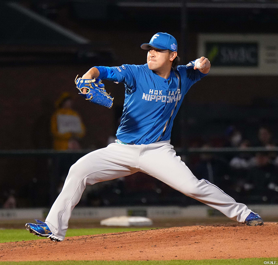 8回、四番手の河野投手