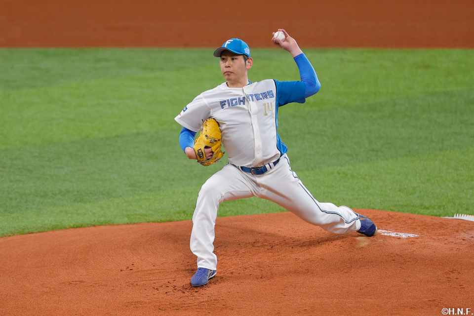 先発の加藤貴投手03