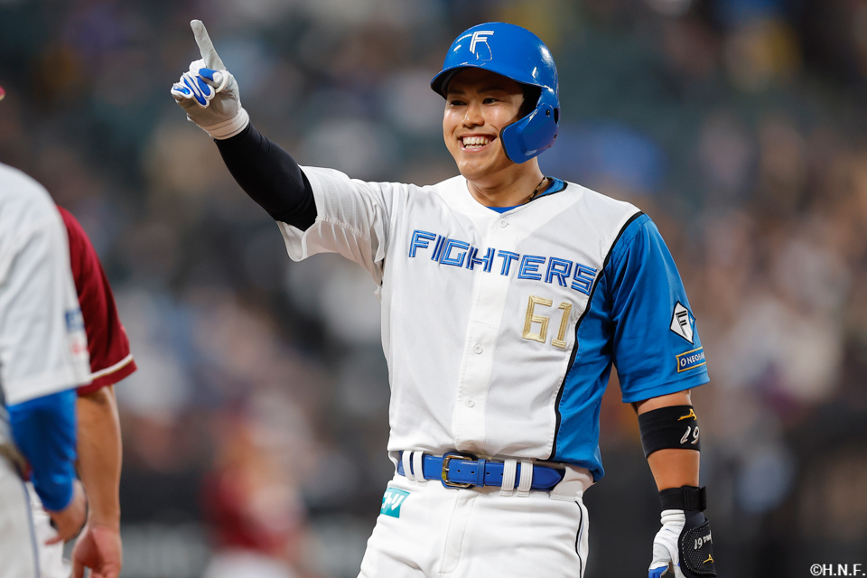 3回裏、レフトへヒットを放つ今川選手02