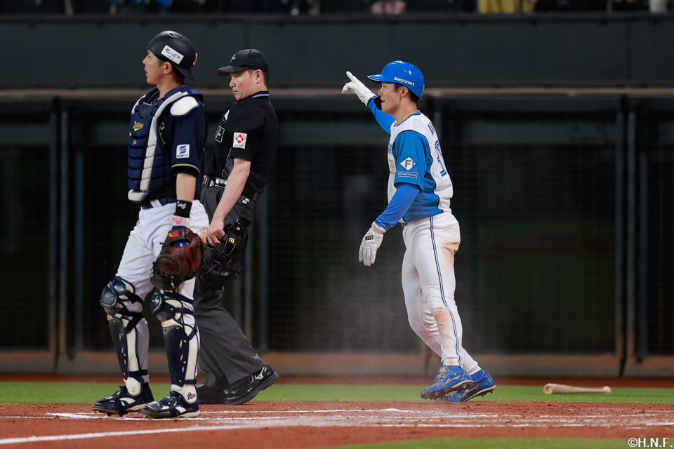 ３回裏、生還した石井選手01