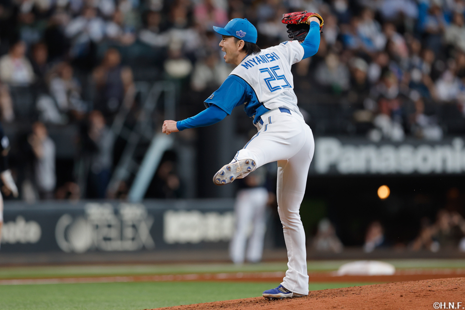 7回、三番手の宮西投手