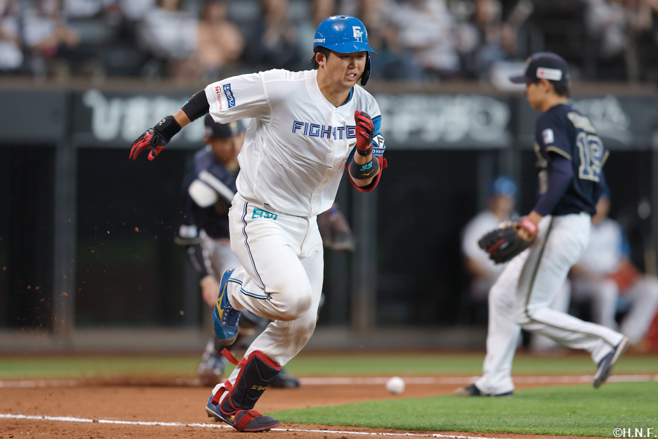 7回裏、犠打を決める進藤選手02