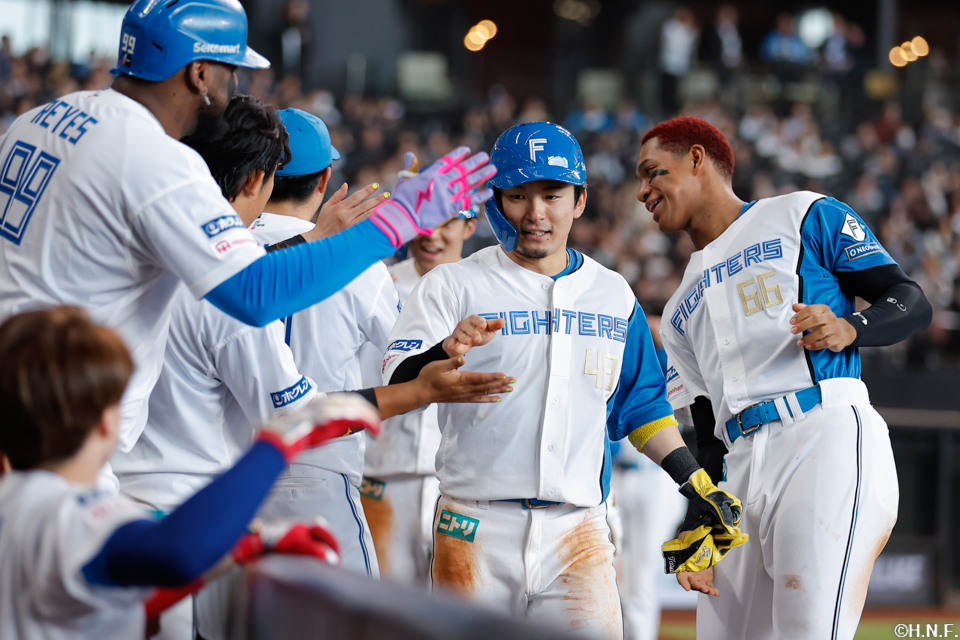 7回裏、生還した水野選手