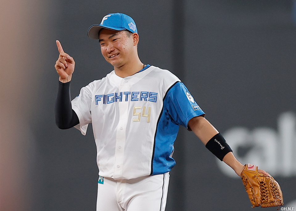 2回表、遊ゴロを捌いた山縣選手