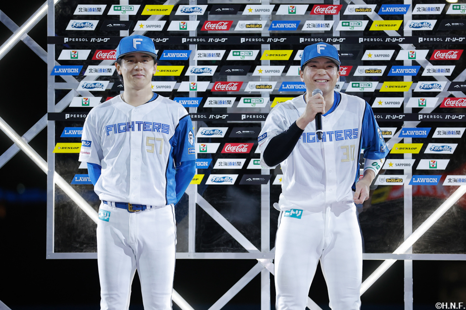 ヒーローの北山投手と郡司選手02