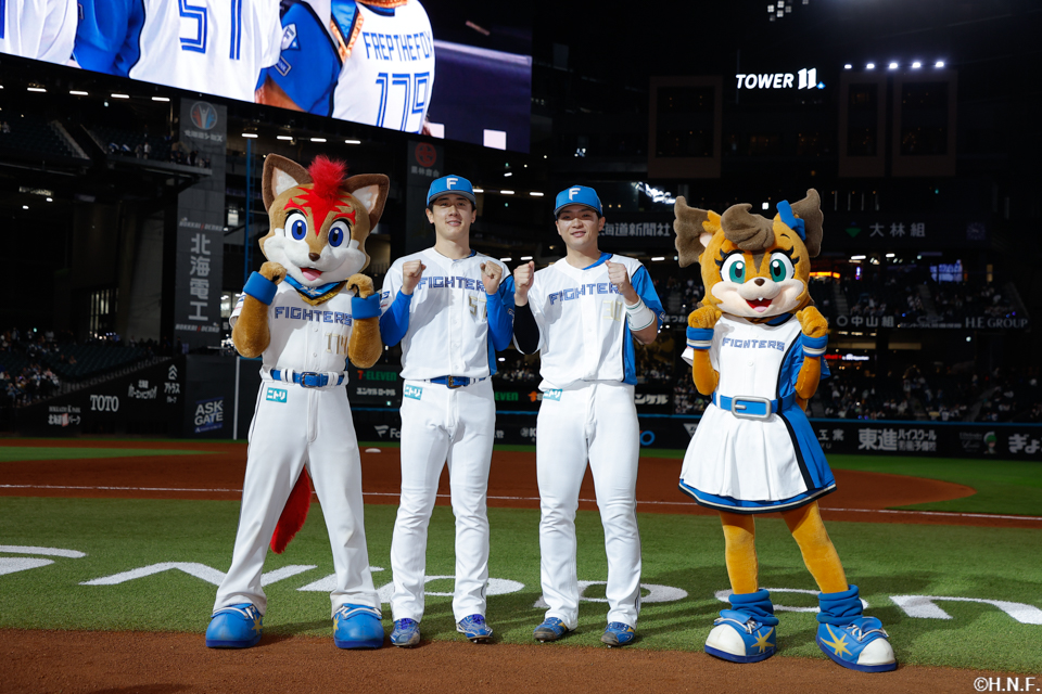 ヒーローの北山投手と郡司選手05