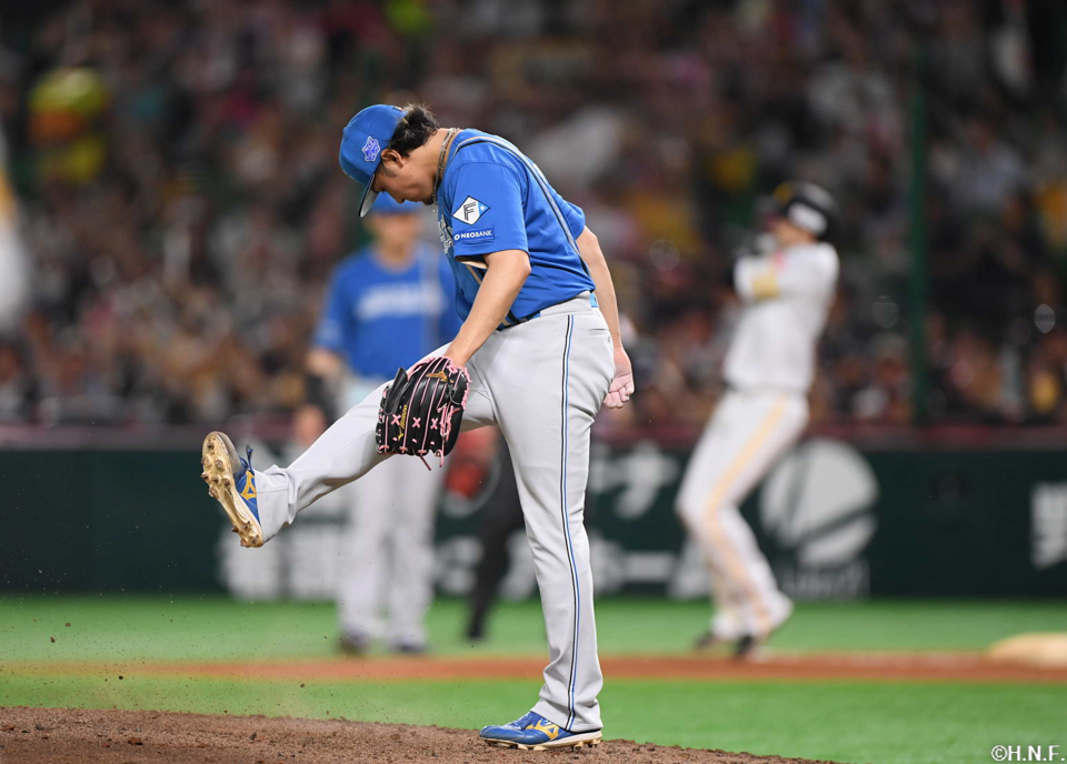 5回裏、連打をあびた伊藤投手