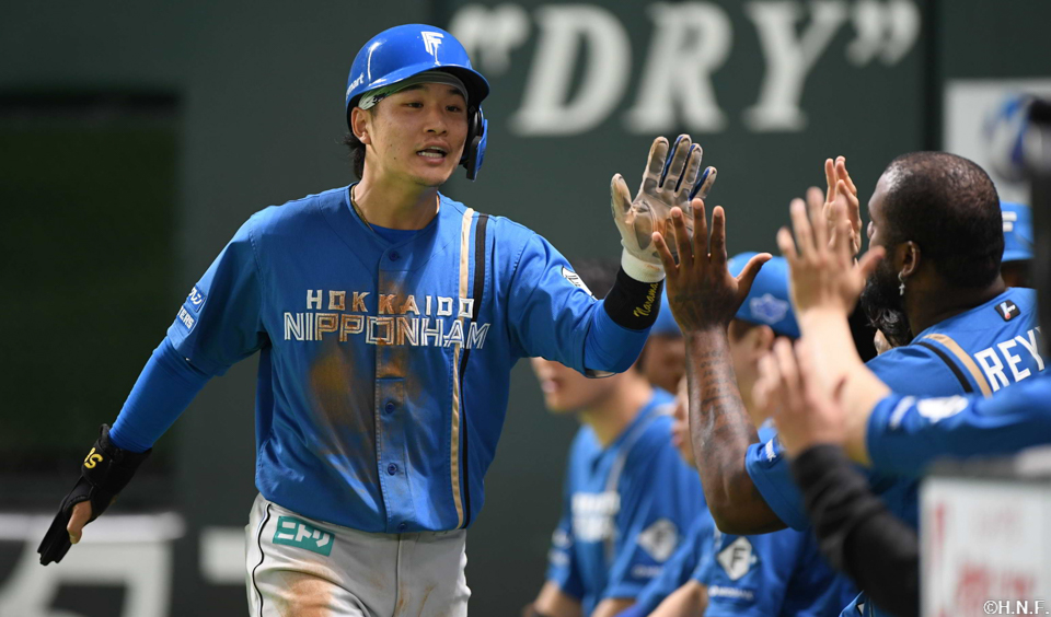 9回表、生還した奈良間選手