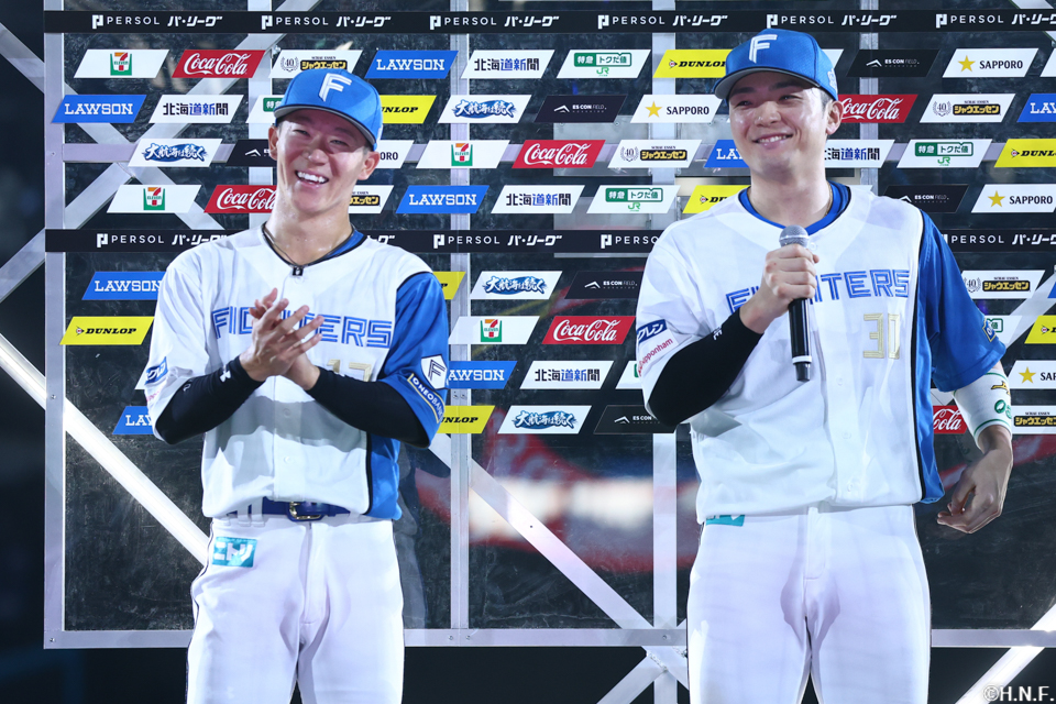 ヒーローの矢澤選手と郡司選手01