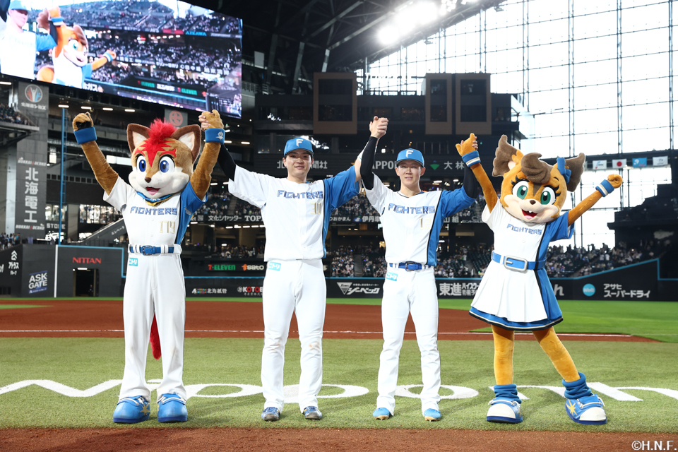 ヒーローの矢澤選手と郡司選手03