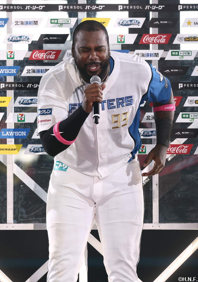 ヒーローのレイエス選手01