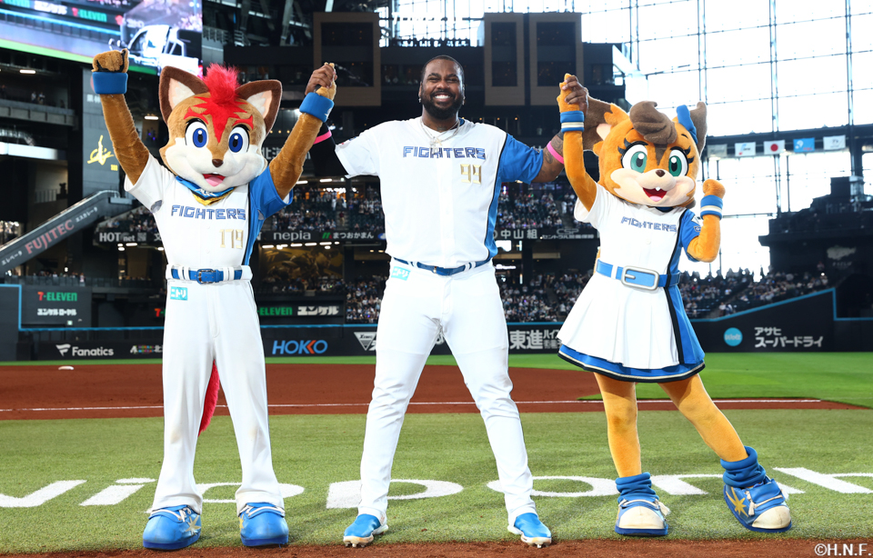 ヒーローのレイエス選手03