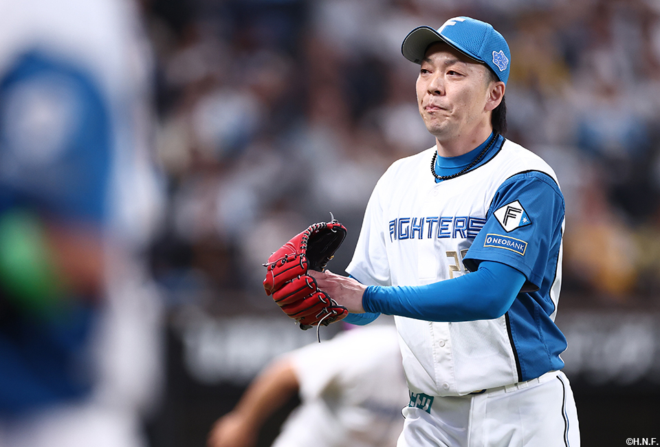 7回表を抑えた宮西投手