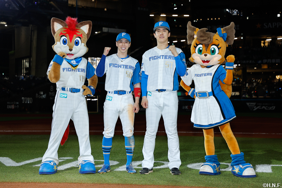 ヒーローの五十幡選手、北山投手