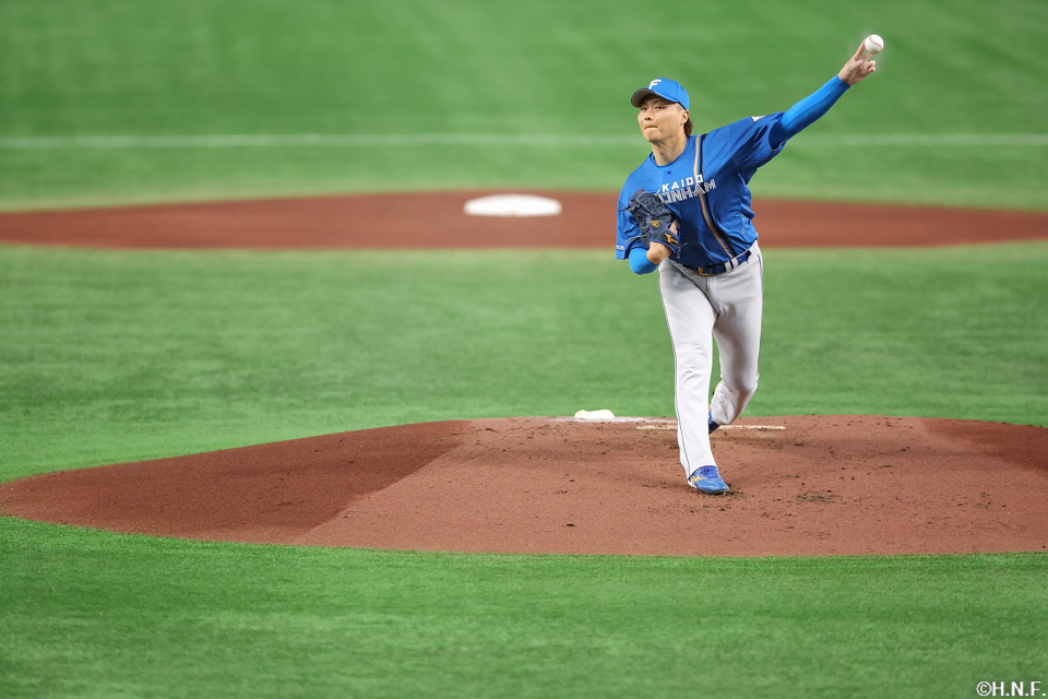 先発の山﨑福投手01