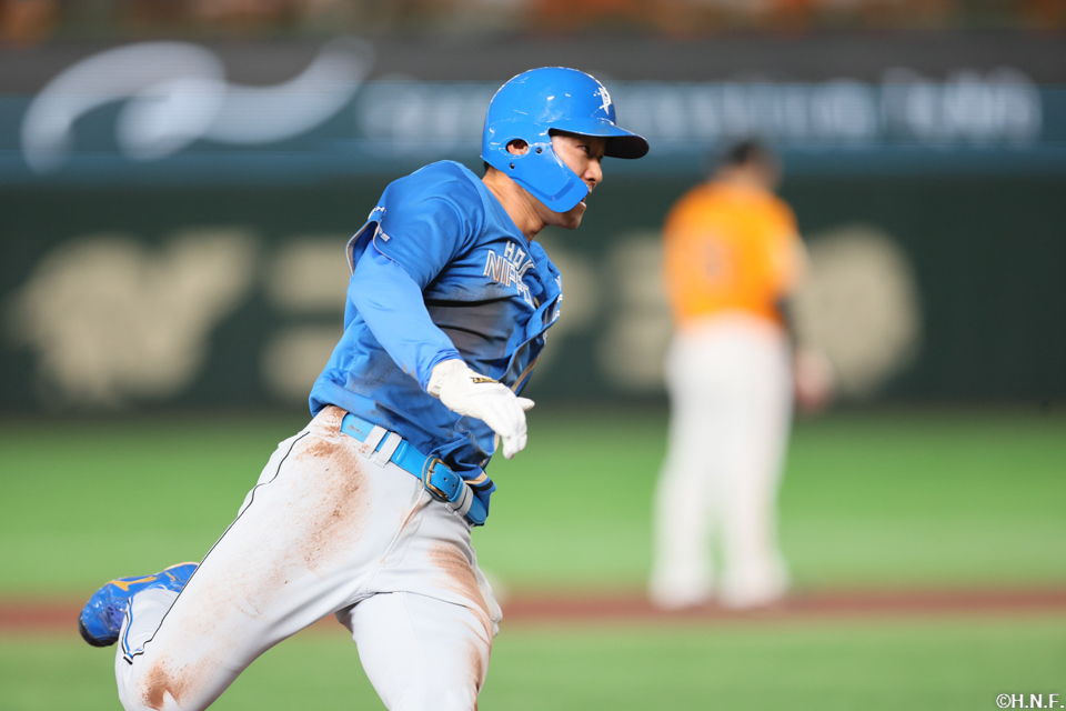 2回表、生還する石井選手01