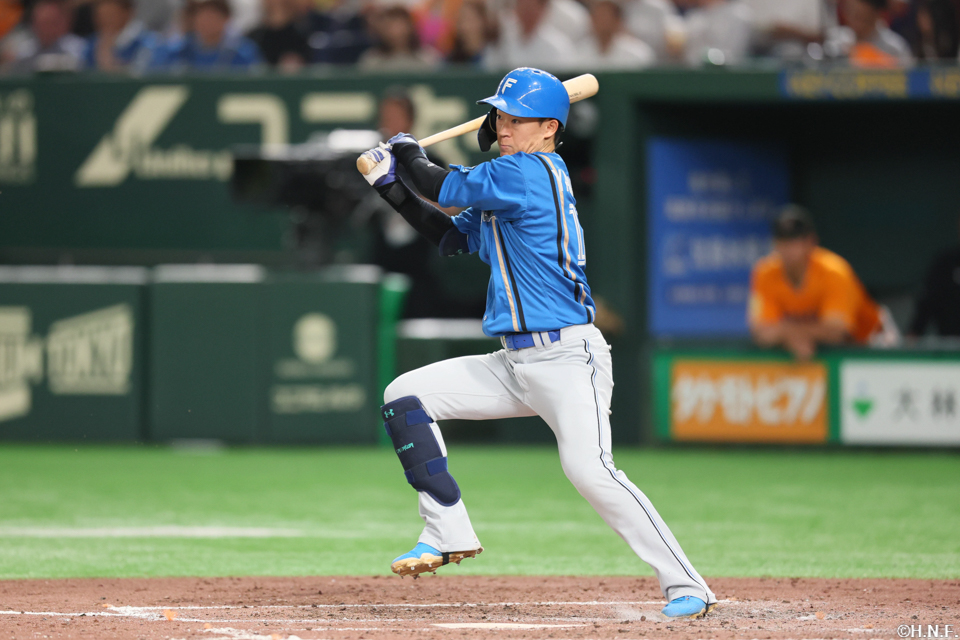 4回表、内野安打を放つ矢澤選手