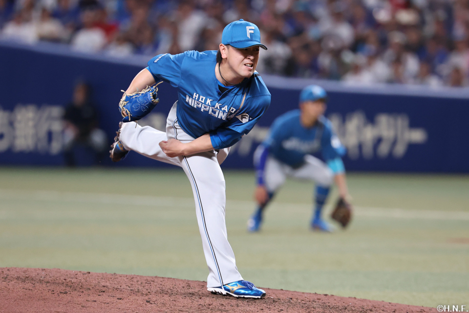 7回、三番手の河野投手