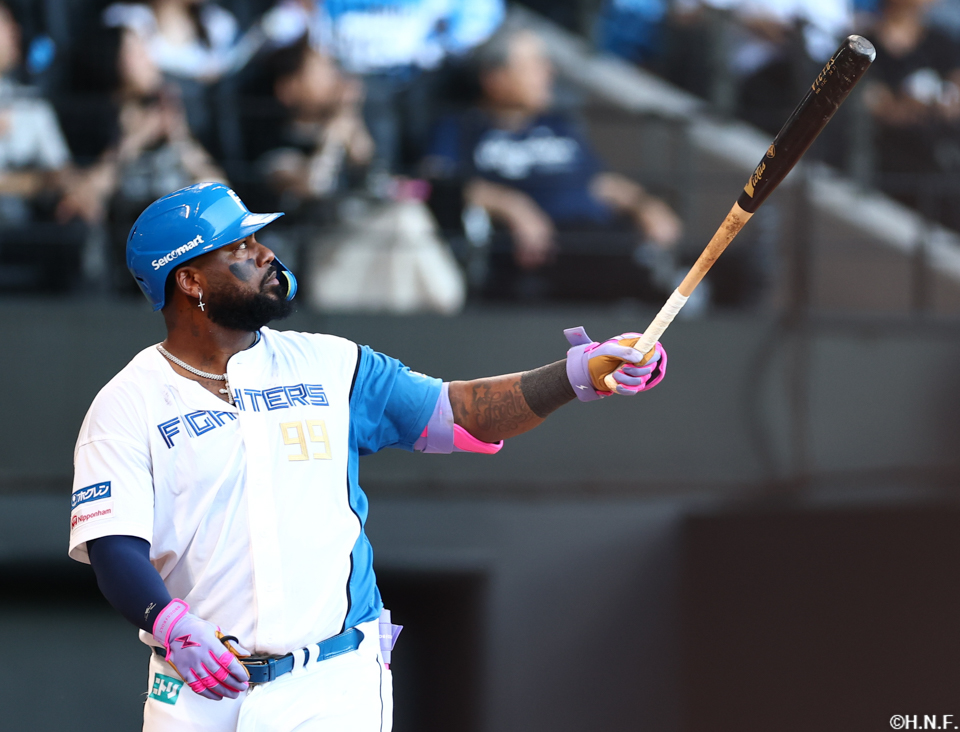 6回裏、レイエス選手